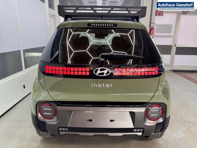 Hyundai Inster Impression CROSS 49kWh PANO 220V DIG.KEY SHZ 360 BCA ACC NAVI RFK LED 