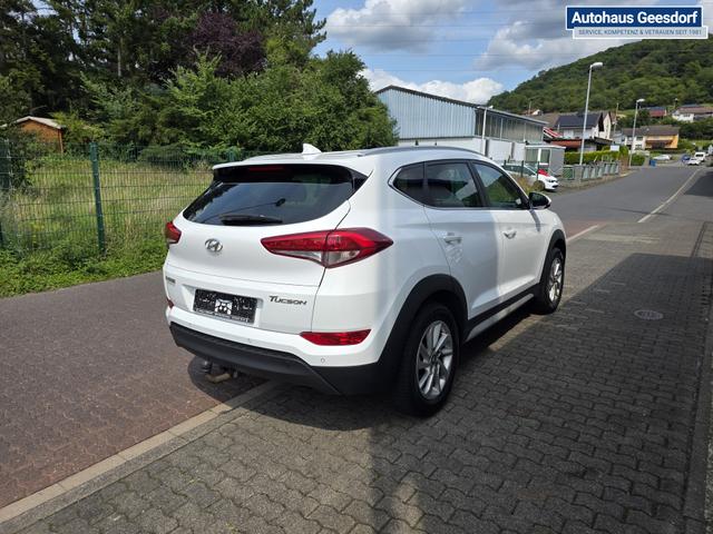 Hyundai TUCSON 1.6 AHK Navi RCam BT PDC 17"Alu Shzg 