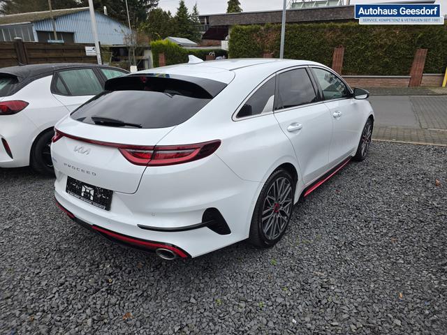 Kia ProCeed GT Navi LED Frontscheibenheiz Shzg PDC Cam 18" 