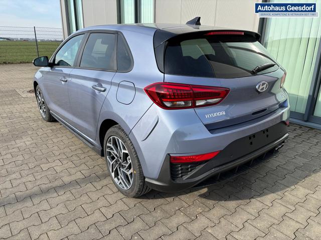 Hyundai i30 Style 1.5 T-GDI MHEV 140PS , 5 Jahre Garantie, 16" Alu, Winter-Paket, Abgedunkelte Scheiben, NAVIGATIONSSYSTEM 10,25", Bi-LED-Scheinwerfer, Parksensoren vorn/hinten, Rückfahrkamera, 2-Zonen-Climatronic, Tempomat, Lederlenkrad, Nebelscheinwerfer, Smart Key, 