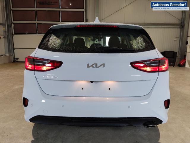 Kia / Ceed Sportswagon / Weiß / / / , Beispielbilder, ggf. teilweise mit Sonderausstattung