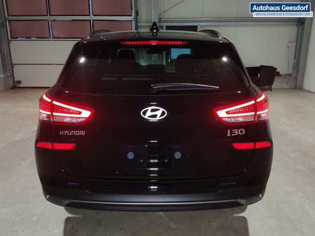 Hyundai / i30 Kombi / Schwarz / / / , Beispielbilder, ggf. teilweise mit Sonderausstattung