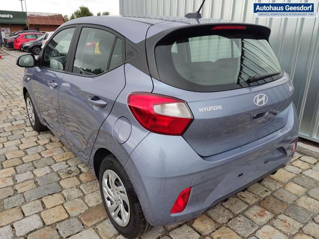 Hyundai / i10 / Blau / / / 