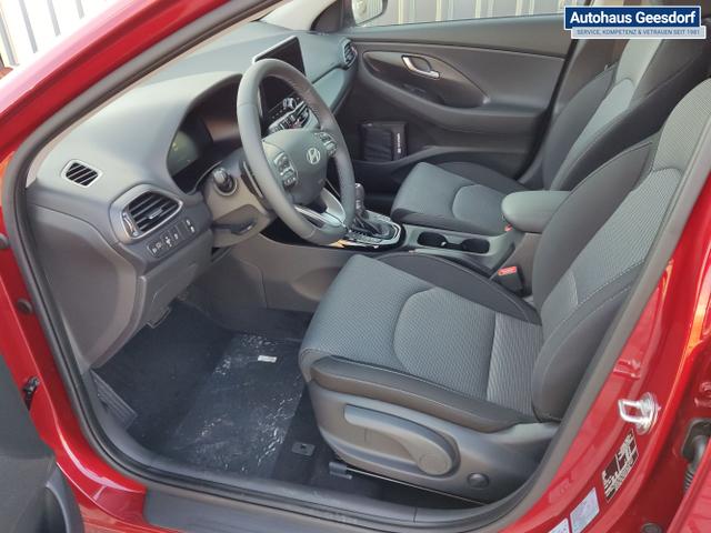 Hyundai / i30 Kombi / Rot / / / , Beispielbilder, ggf. teilweise mit Sonderausstattung