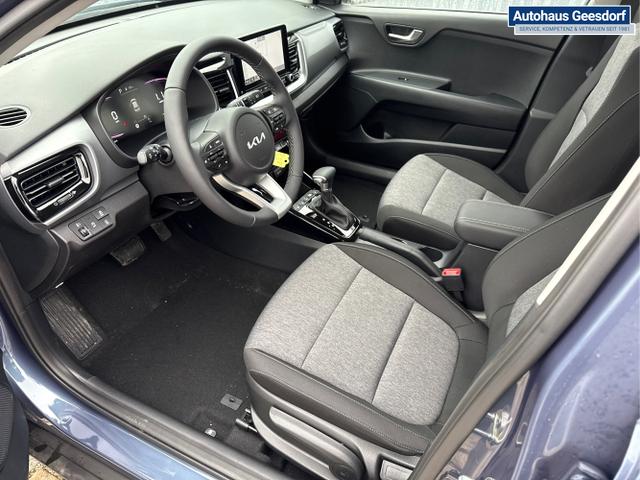 Kia / Stonic / Blau / / / , Beispielbilder, ggf. teilweise mit Sonderausstattung