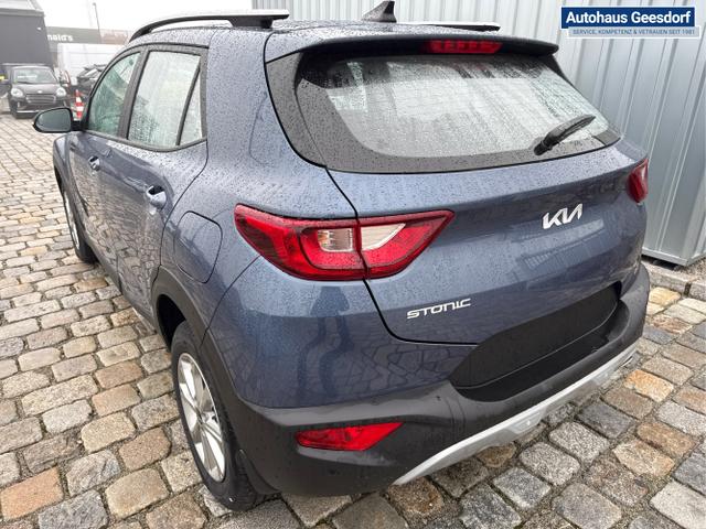 Kia / Stonic / Blau / / / , Beispielbilder, ggf. teilweise mit Sonderausstattung
