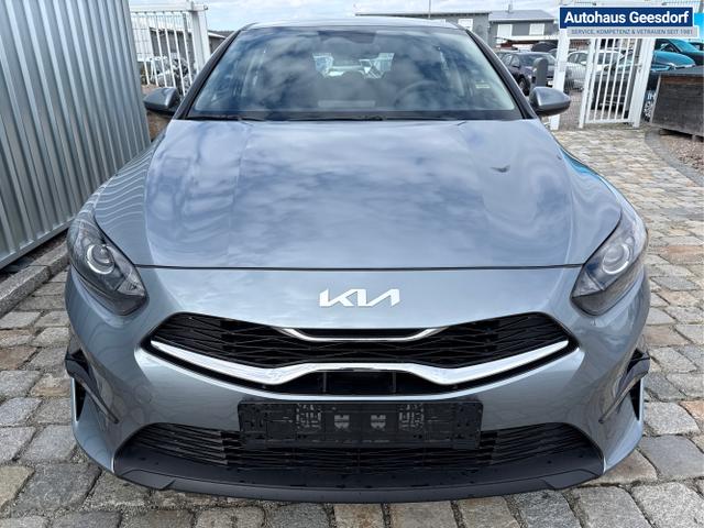 Kia / Ceed / Silber / / / , Beispielbilder, ggf. teilweise mit Sonderausstattung