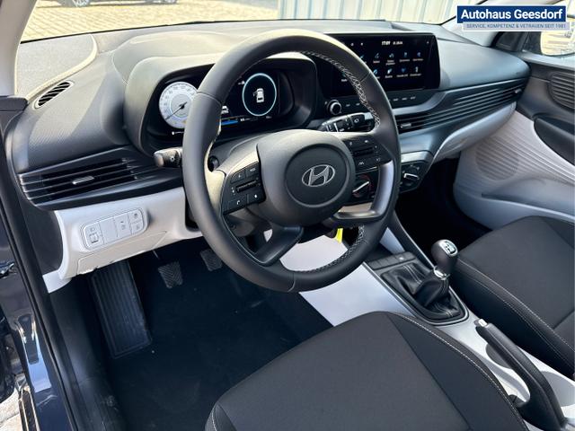 Hyundai / i20 / Grau / / / 