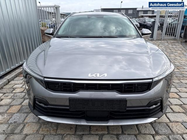 Kia / K4 Sportswagon / Silber / / / , Beispielbilder, ggf. teilweise mit Sonderausstattung