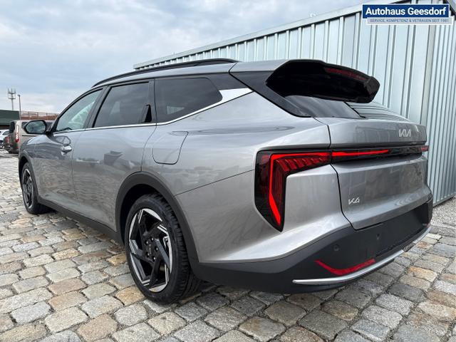 Kia / K4 Sportswagon / Silber / / / , Beispielbilder, ggf. teilweise mit Sonderausstattung
