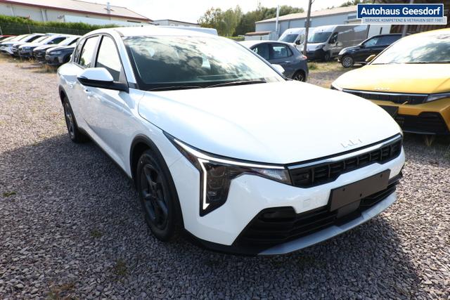Kia K4 MT SHZ ACC Nav LED Kam Keyl 2xPDC LM16 CarPl 