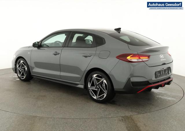 Hyundai i30 N Line 1.5 T-GDI DCT Fastback N-LINE, Navi, 18-Zoll, Kamera, LED, Winter 