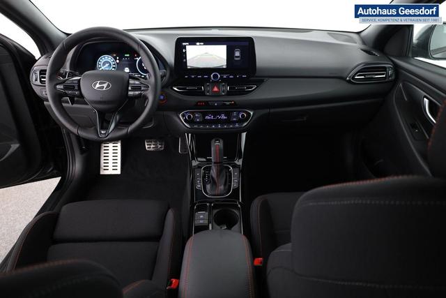 Hyundai i30 N Line 1.5 T-GDI DCT Fastback N-LINE, Navi, 18-Zoll, Kamera, LED, Winter 