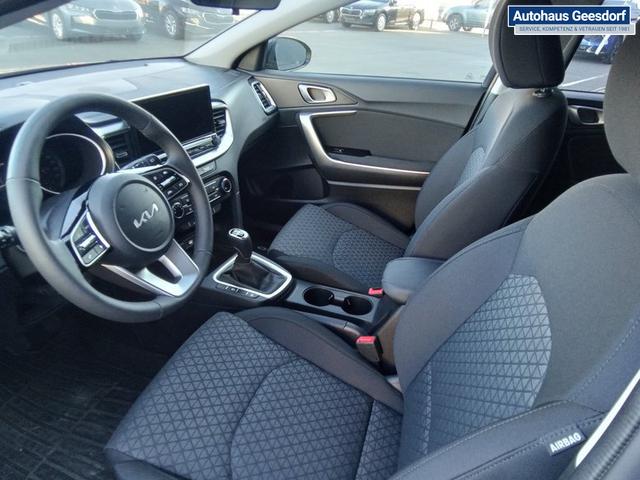 Kia Ceed Silver 1.5 T-GDI 6-Gang 