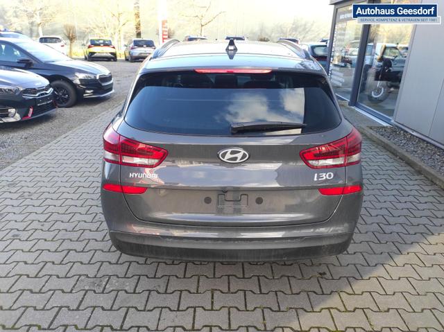 Hyundai i30 Kombi Smart SW Family*LED*Navi*Shzg*Lhzg*PDC*Cam*16Zoll* 