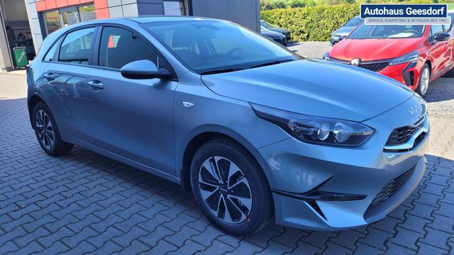 Kia Ceed SPIN 1.5 Spin*Navi*Shzg*Lhzg*PDC*Cam*16Zoll* 