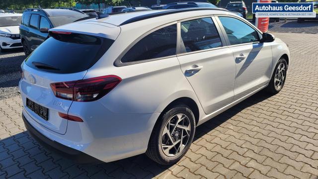 Hyundai i30 Kombi Smart SW 1.5 MJ25*Navi*LED*Shzg*PDCv&h*Cam*16 