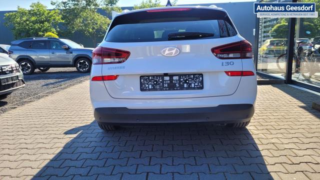 Hyundai i30 Kombi Smart SW 1.5 MJ25*Navi*LED*Shzg*PDCv&h*Cam*16 