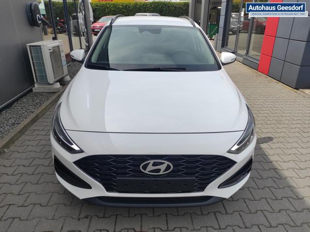 Hyundai i30 Kombi Smart SW Family*Navi*LED*Shzg*Lhzg*PDC*Cam*16Zoll* 