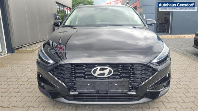 Hyundai i30 Kombi Family SW Family*Navi*LED*Shzg*Lhzg*PDC*Cam*16Zoll* 