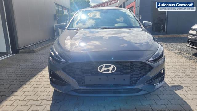 Hyundai i30 Familiy HB Family*Navi*LED*Shzg*Lhzg*PDC*Cam*16Zoll* 