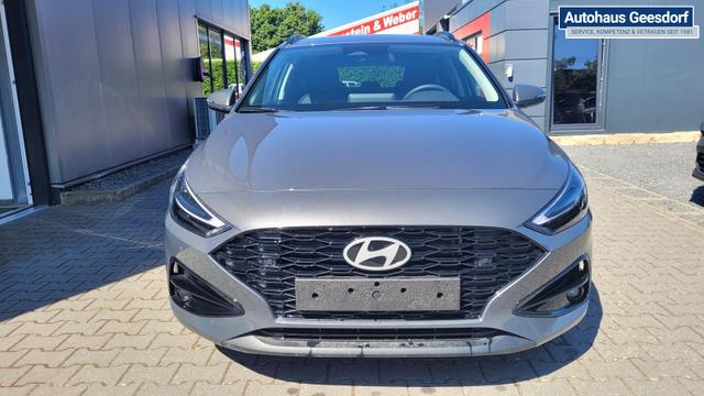 Hyundai i30 Kombi Family SW Family*Navi*LED*Shzg*Lhzg*PDC*Cam*16Zoll* 