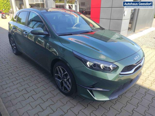 Kia Ceed Platinum AT*LED*Navi*Shzg*PDCv+h*Cam*SD*17" 