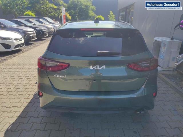 Kia Ceed Platinum AT*LED*Navi*Shzg*PDCv+h*Cam*SD*17" 