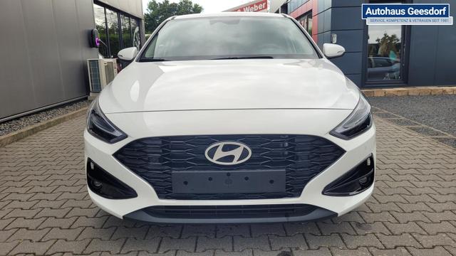 Hyundai i30 Familiy HB Family*Navi*LED*Shzg*Lhzg*PDC*Cam*16Zoll* 