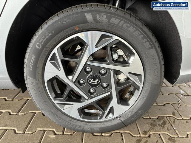 Hyundai i30 Kombi Comfort 1.5 GDi / LED Navi PDC V&H + Kamera Tempomat Carplay Alu 16" "Frei Haus geliefert, ab der 2. Bestellung " 