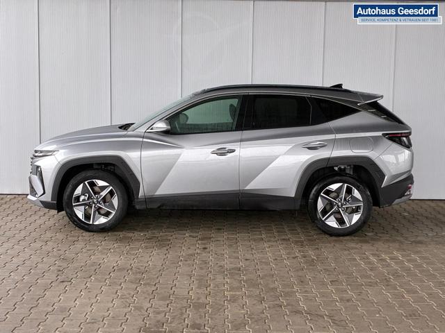 Hyundai TUCSON E-Motion 1.6 T-GDi 2WD HEV / Panoramadach ACC LED Sitz + Lenkradheizung Navi PDC V&H Kamera Alu 18" 