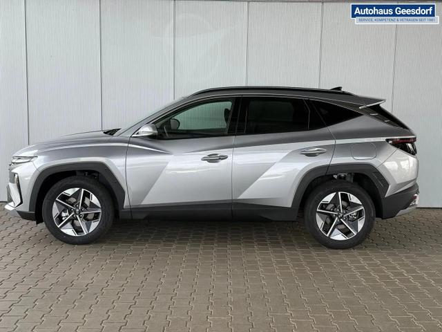 Hyundai TUCSON E-Motion 1.6 T-GDI 2WD 48V DCT / Panoramadach ACC Sitz + Lenkradheizung LED Navi PDC V&H Kamera Alu 18" 