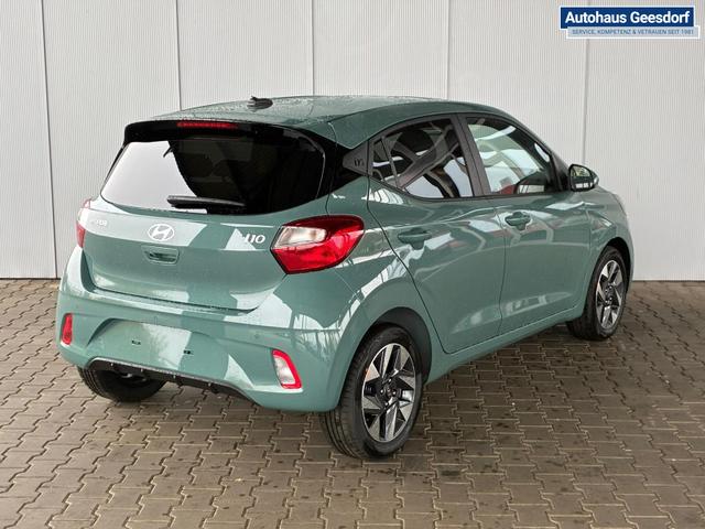 Hyundai i10 Advance 1.2 GDI Automatik / Rückfahrkamera Sitz + Lenkradheizung Navi Alu 15" 