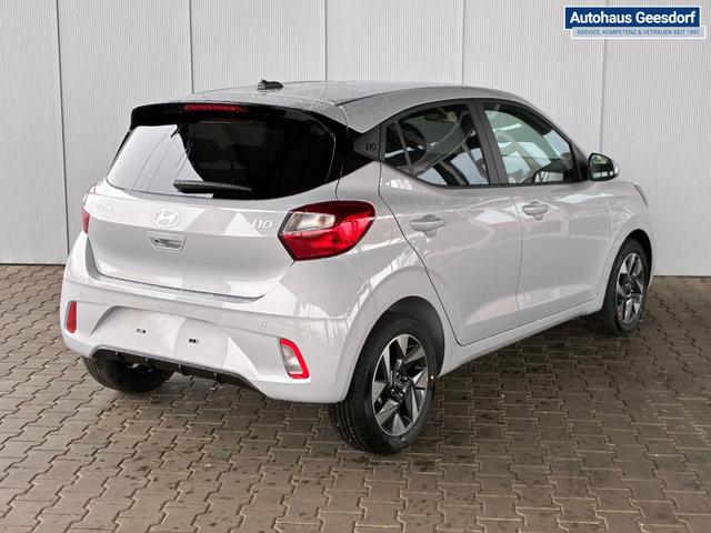 Hyundai i10 Advance 1.2 GDI Automatik / Rückfahrkamera Sitz + Lenkradheizung Navi Alu 15" 