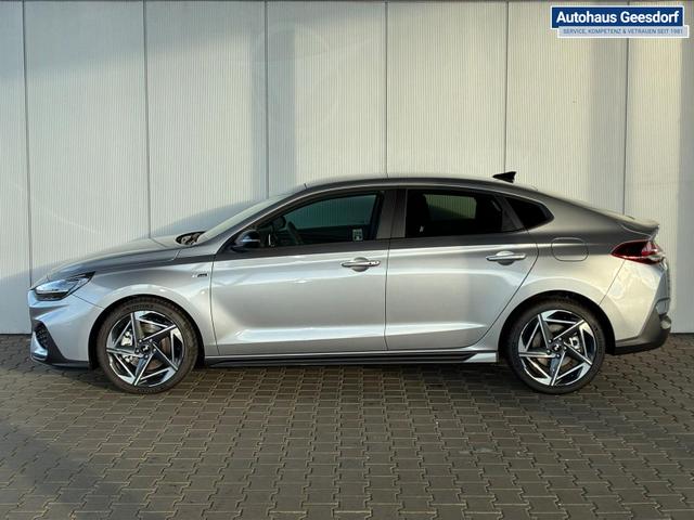 Hyundai i30 Fastback N-Line 1.5 T-GDI 7-DCT / ACC Sitz + Lenkradheizung LED PDC V&H Kamera Alu 18" 