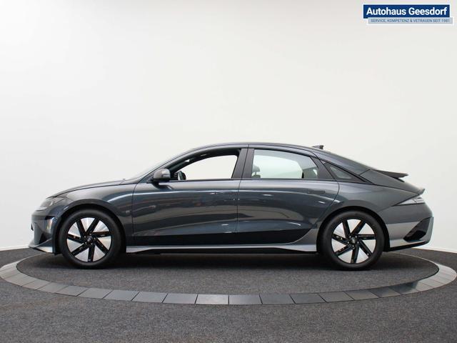 Hyundai IONIQ 6 77,4 kWh RWD / ACC LED Elekt. Heckklappe 2-Zonen Klimaaut. Alu 18" 