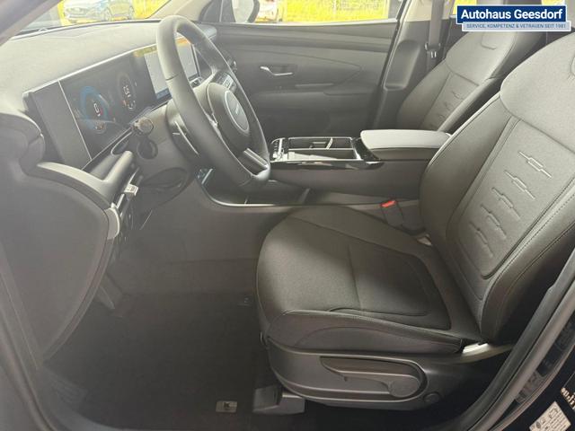 Hyundai TUCSON E-Motion 1.6 T-GDI 2WD 48V DCT / Panoramadach ACC Sitz + Lenkradheizung LED Navi PDC V&H Kamera Alu 18" 