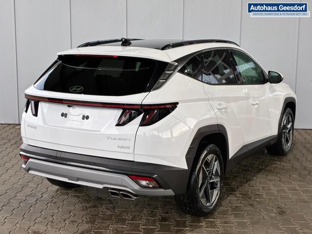 Hyundai TUCSON E-Motion 1.6 T-GDi 2WD HEV / Panoramadach ACC LED Sitz + Lenkradheizung Navi PDC V&H Kamera Alu 18" 