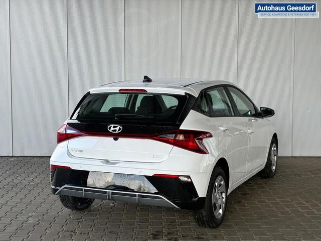 Hyundai i20 Comfort 1.0 T-GDi 7DCT / Navi Tempomat Sitz + Lenkradheizung PDC Hinten mit Kamera 