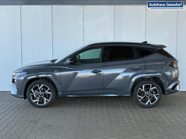 Hyundai TUCSON HEV 2WD N-Line X Pano / MY27 Panoramadach Head-Up 360&deg; Kam. ACC Sitz + Lenkradheiz. Sitzbel&uuml;ftung Alu 19" 