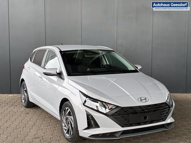 Hyundai i20 Pure 1.2 MPI / Navi PDC Hinten + Kamera Abgedunkelte Scheiben Tempomat Alu 16" 