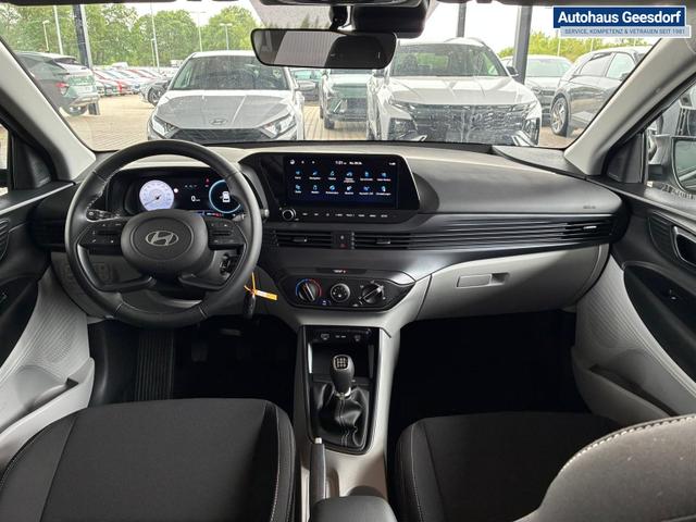 Hyundai i20 Pure 1.2 MPI / Navi PDC Hinten + Kamera Abgedunkelte Scheiben Tempomat Alu 16" 