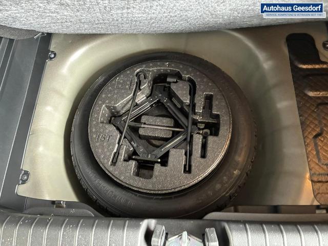 Hyundai i20 Pure 1.2 MPI / Navi PDC Hinten + Kamera Abgedunkelte Scheiben Tempomat Alu 16" 