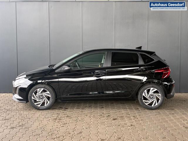 Hyundai i20 Pure 1.2 MPI / Navi PDC Hinten + Kamera Abgedunkelte Scheiben Tempomat Alu 16" 