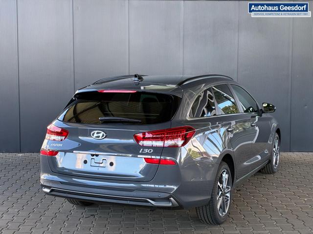 Hyundai i30 Kombi Comfort Plus 1.5 GDI / Lenkr. & Sitzheizung LED Keyless Alu17 Privacy PDC V.&H. m. Kamera 