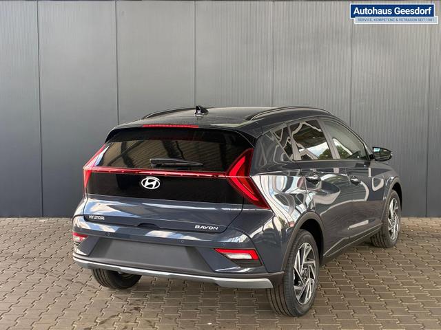 Hyundai BAYON Comfort Plus 1.2 MPI / Sitz + Lenkradheizung PDC V&H Kamera LED Tempomat Keyless Alu 16" 