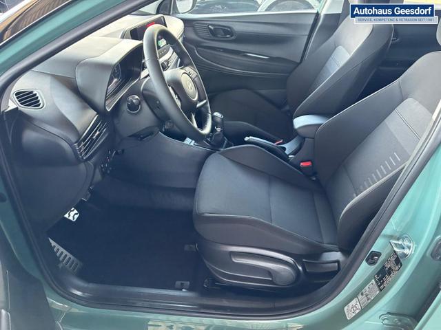 Hyundai BAYON Comfort Plus 1.2 MPI / Navi PDC m. Kamera Klimaautom./ LED Sitz & Lenkr.Heiz/ Alu16 