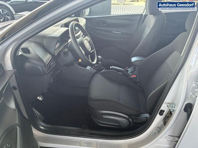 Hyundai BAYON Comfort Plus 1.2 MPI / Navi PDC m. Kamera Klimaautom./ LED Sitz & Lenkr.Heiz/ Alu16 