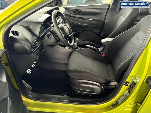 Hyundai BAYON Blackline 6MT / PDC m. Kamera Sitz & Lenkr.Heiz./ LED Privasy Alu 16" 