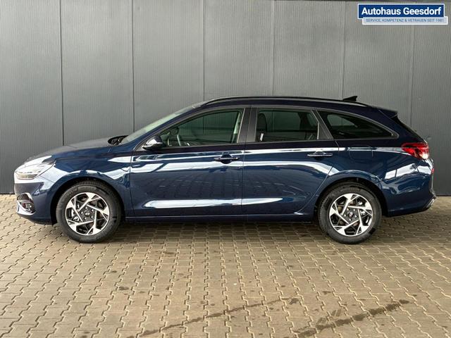 Hyundai i30 Kombi Comfort 1.5 GDI / Navi Tempomat Shz Vorne + Lenkrad heizung LED ALU 16'' 